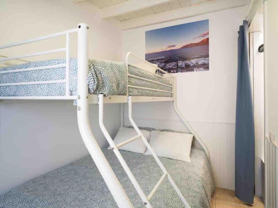 Famara, Apto. En Zona Tranquila A 200M Del Mar. Apartment Екстериор снимка