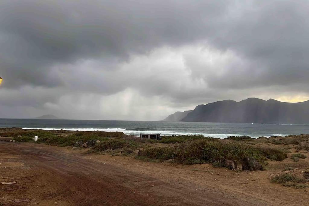Famara, Apto. En Zona Tranquila A 200M Del Mar. Apartment Екстериор снимка